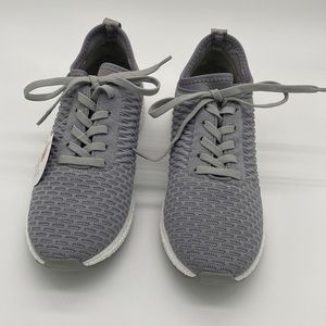 Blondo Welinna Waterproof Knit Sneakers
